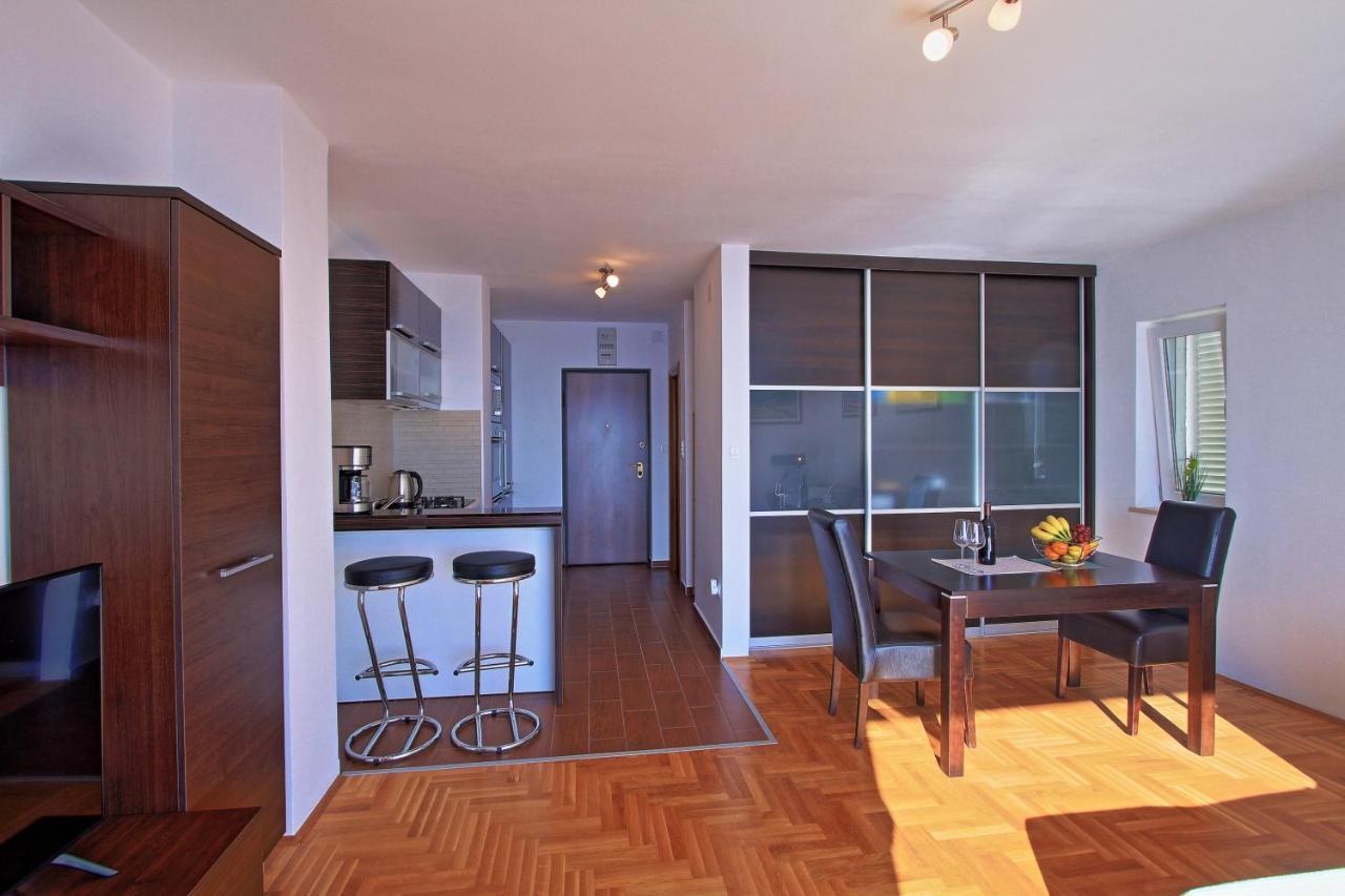 Studio Apartman Luka Senj  Exterior foto