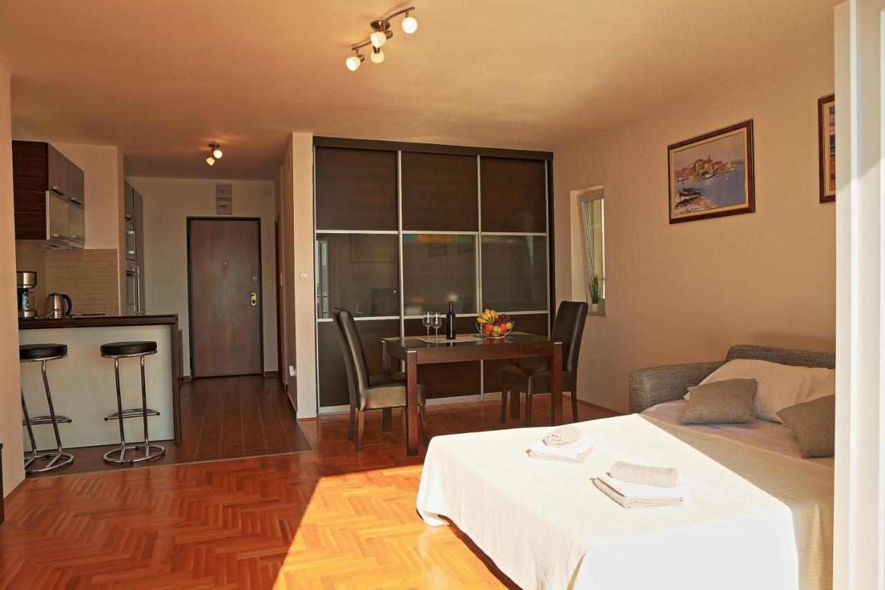 Studio Apartman Luka Senj  Exterior foto